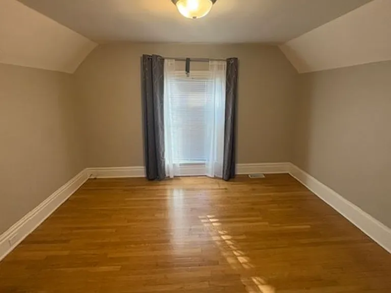 47 Trowbridge St NE — Photo 4