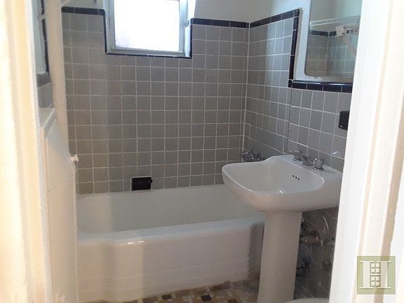 5th image of 26 Bedford St APT 3B