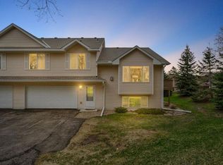 1445 S Trail Cir, Faribault, MN 55021