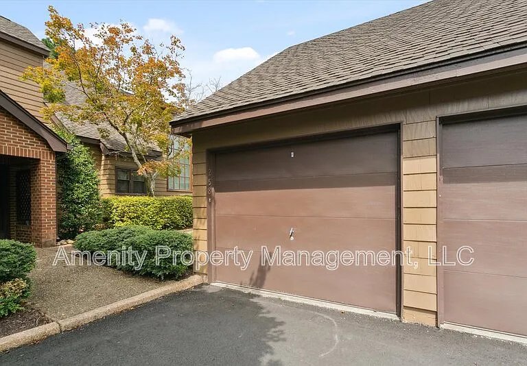 258 Archers Mead — Photo 2
