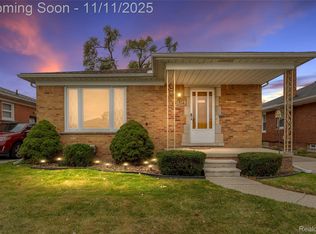 18258 Empire Ave, Eastpointe, MI 48021