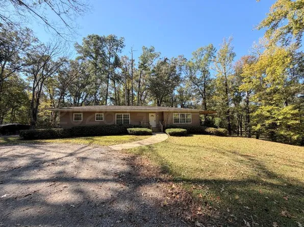 3610 E Church Hill Rd, West Point, MS 39773