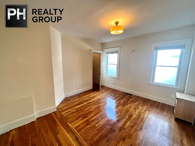 20 Wells Ave #1 — Photo 10