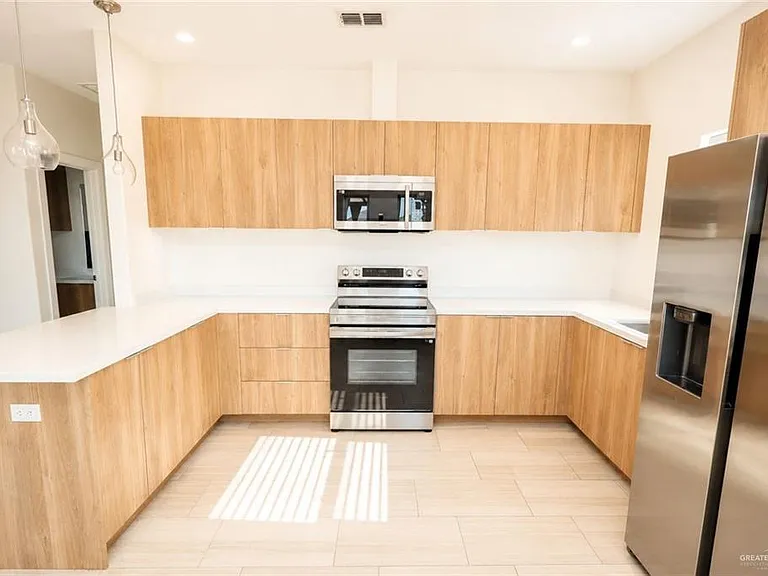 2904 E Israel Ave #C — Photo 6