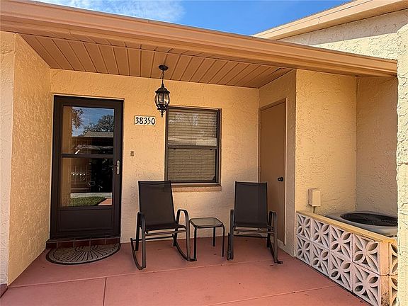 2nd image of 38350 Ironwood Pl #5