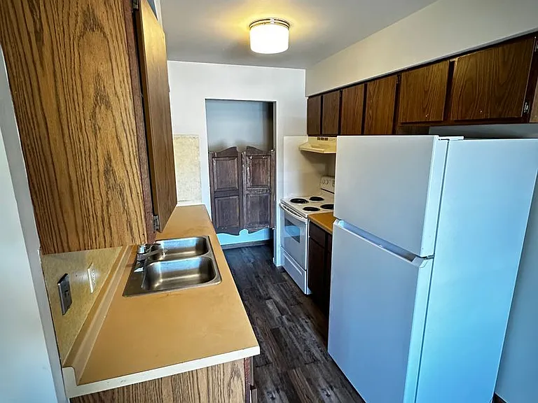 1136 Sunset Ln — Photo 4