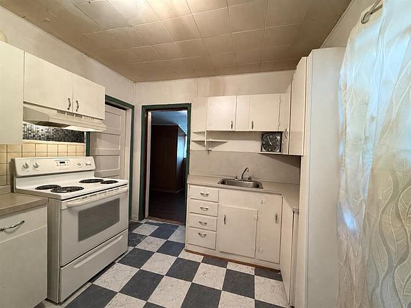 3rd image of 5009 N 52nd Ave