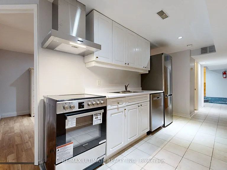 470 Oriole Pkwy #5 — Photo 7