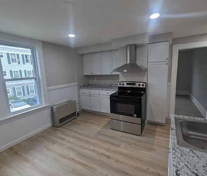 235 Cedar St #1 — Photo 4