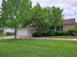 24809 Meldon Blvd, Beachwood, OH