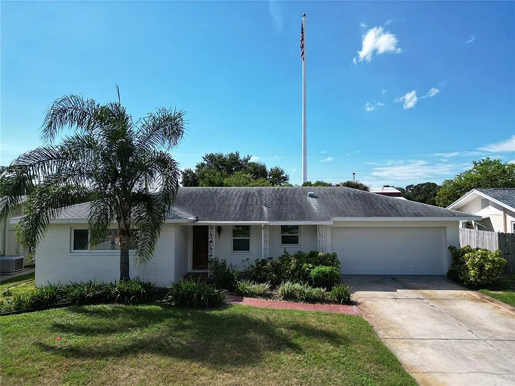 9270 111th St - Property Image