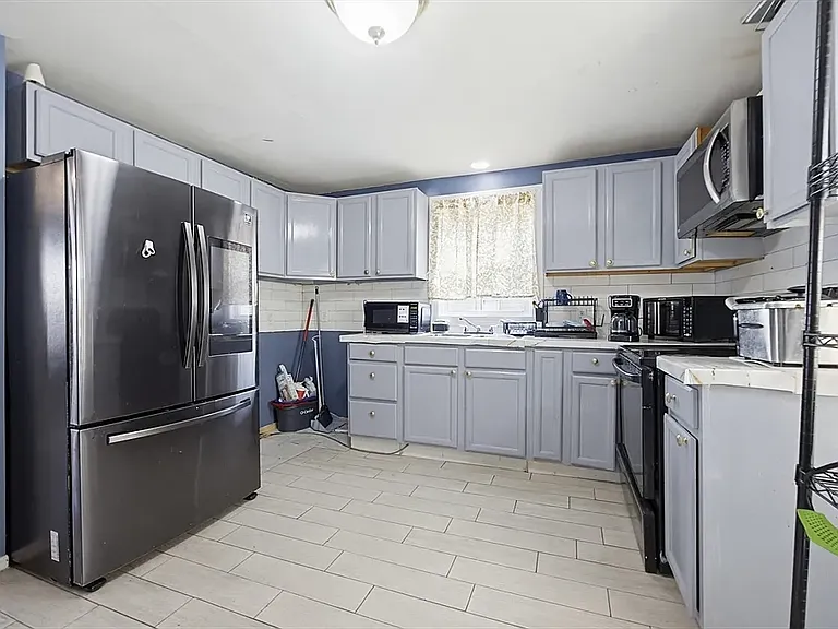 916 County St #3 — Photo 14