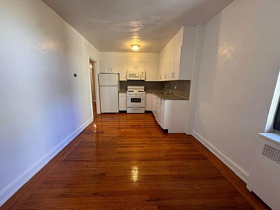 4th image of 3103 Fairfield Ave #4N