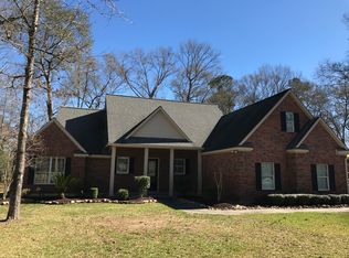 335 Highpoint Xing, Huffman, TX 77336