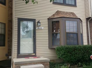 3033 Carly Ct, Auburn Hills, MI 48326