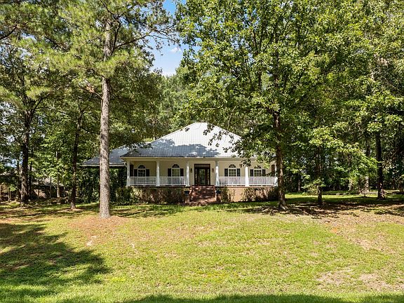 2nd image of 53 Winding Brook Dr