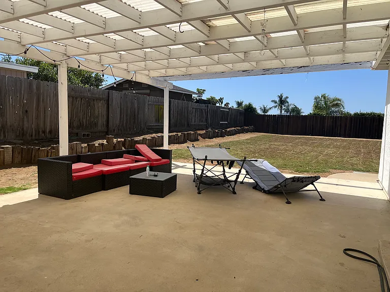 586 Augusta Dr — Photo 16