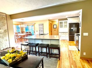 2012 S 198th St, Omaha, NE 68130