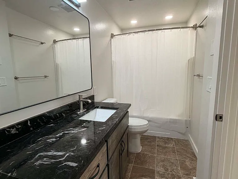 1442 E 18th Ave #20 — Photo 10