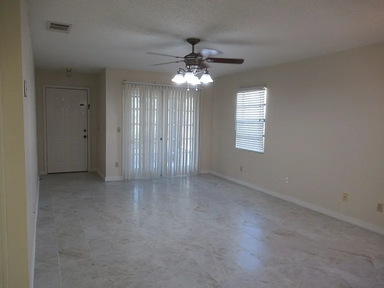 127 Sunnyside Dr — Photo 8