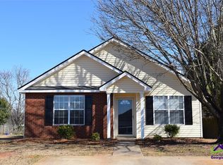 404 Chadwyck Cir, Bonaire, GA 31005