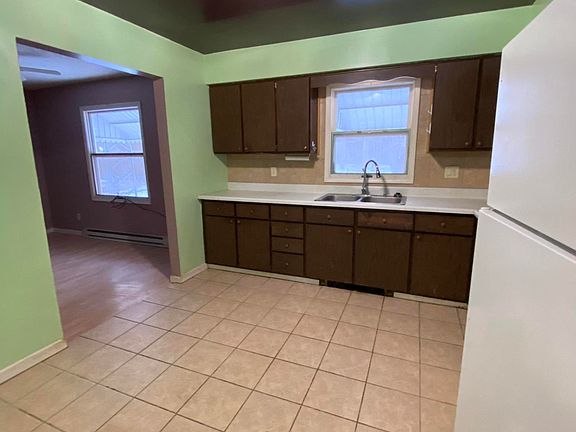 2nd image of 8806 Aura St