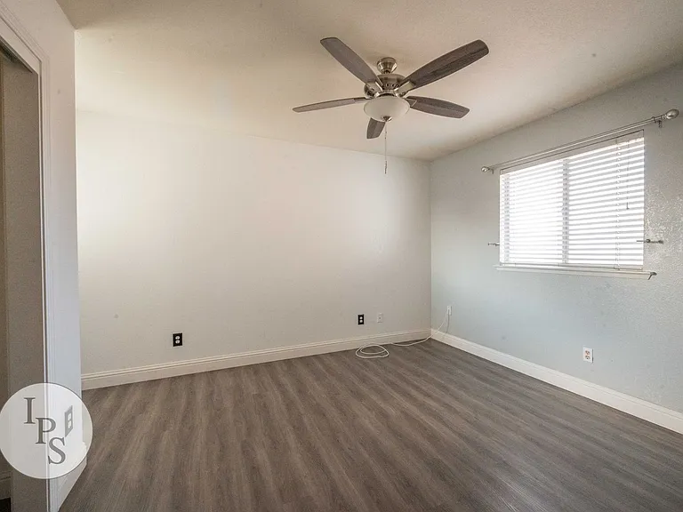 3676 Baron Ave — Photo 16