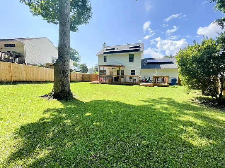 104 Cedar Field Ln — Photo 16