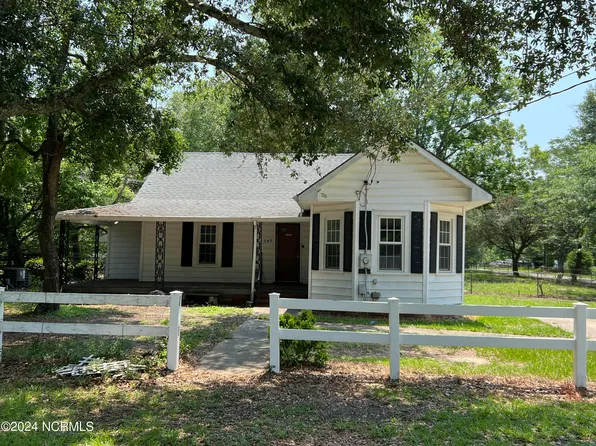 389 Nine Foot Road, Newport, NC 28570