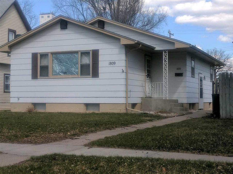 1st image of 1809 5th Ave