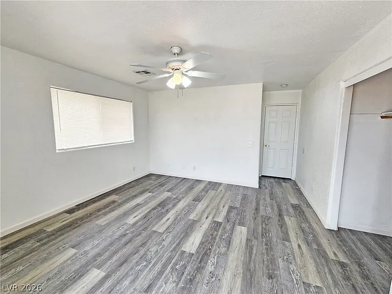 2321 E Calvada Blvd #6 — Photo 11
