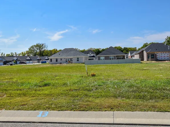 3520 Sand Dr #13, Newburgh, IN 47630