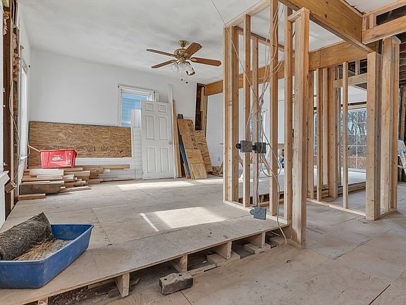 2nd image of 3 Riley Ct