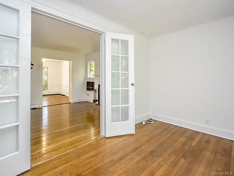 121 Hillcrest Ave — Photo 7