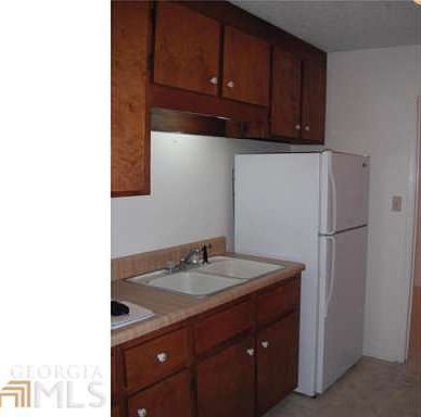 5th image of 85 Edgewood Dr