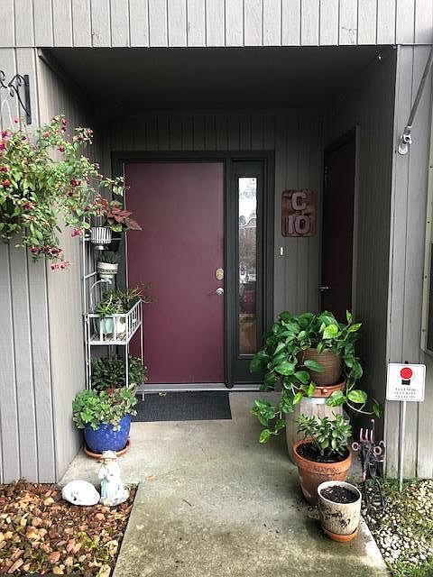 1st image of 115 Beechnut St APT C10