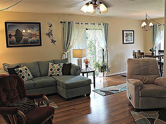 5th image of 233 La Casa #233