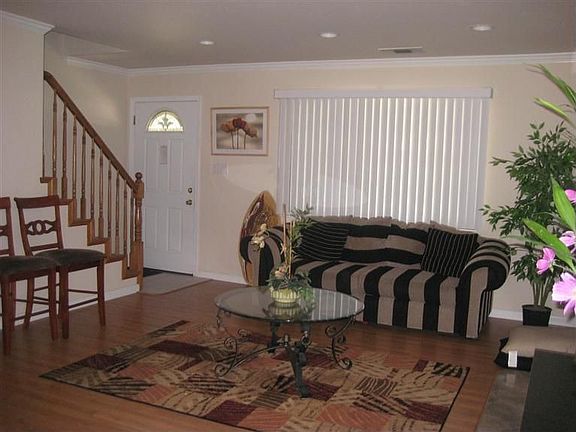 3rd image of 1613 Bowling Green Dr