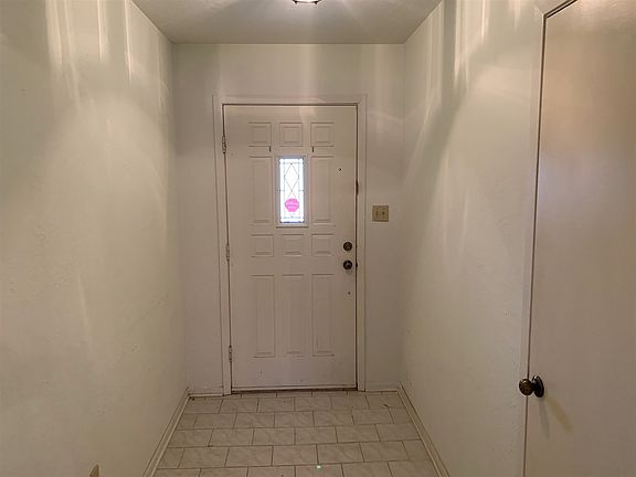 3rd image of 8650 Westchase Dr