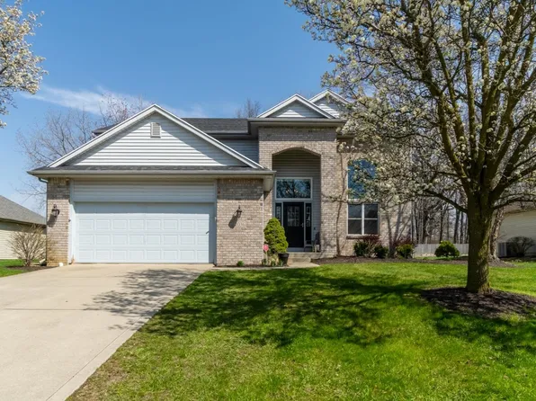2036 Deer Lodge Dr, Fort Wayne, IN 46818