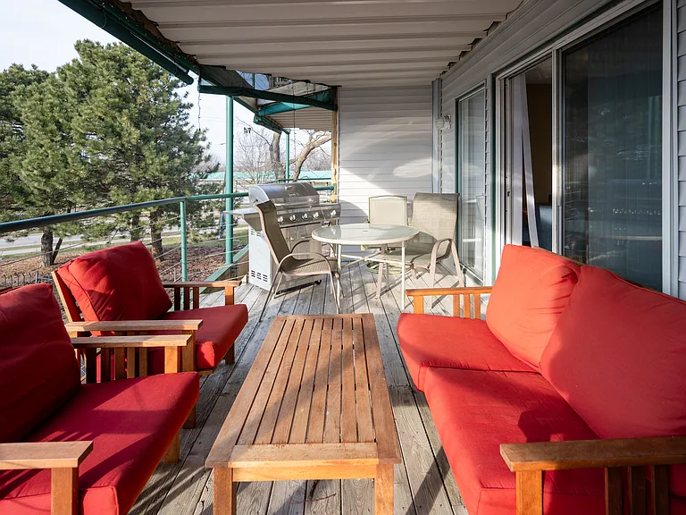 214 N Harbor Dr — Photo 5