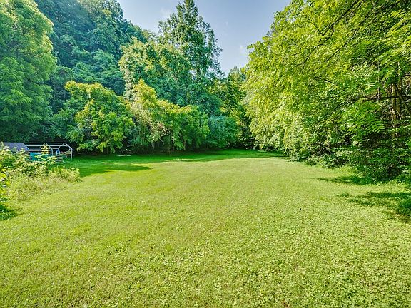 44th image of 131 Gibson Hollow Rd