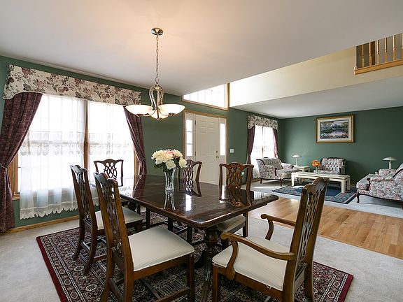 5th image of 13429 Blackstone Ln