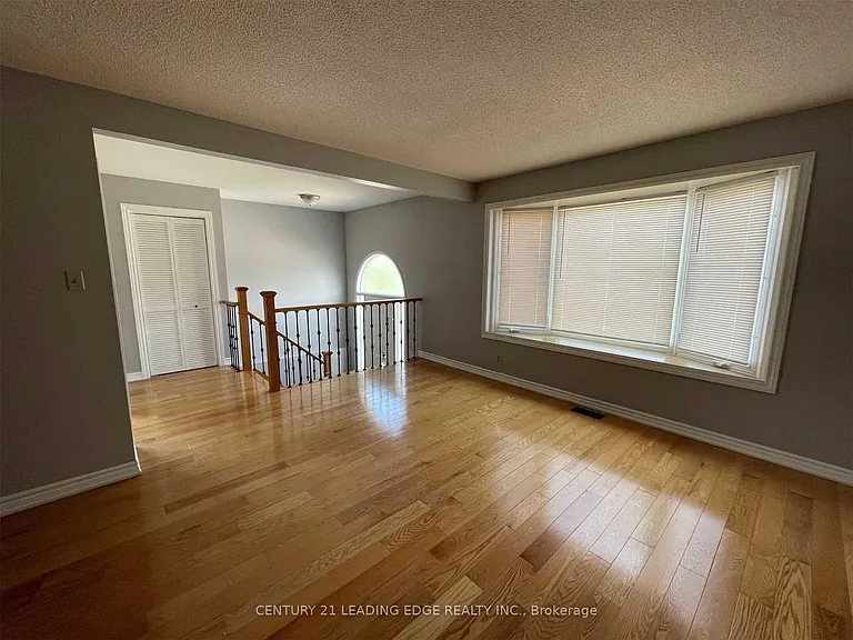438 Colborne St — Photo 5
