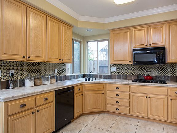 4th image of 424 Mira Monte Ct