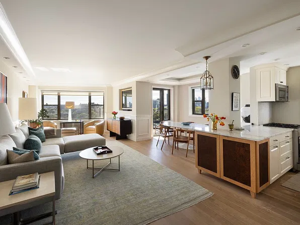 55 E End Ave APT 8A, New York, NY 10028