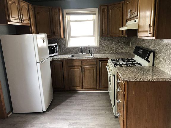 2nd image of 143 Laidlaw Ave Floor 2