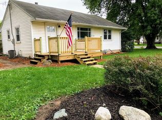601 Sunset Ave, Earlville, IL 60518