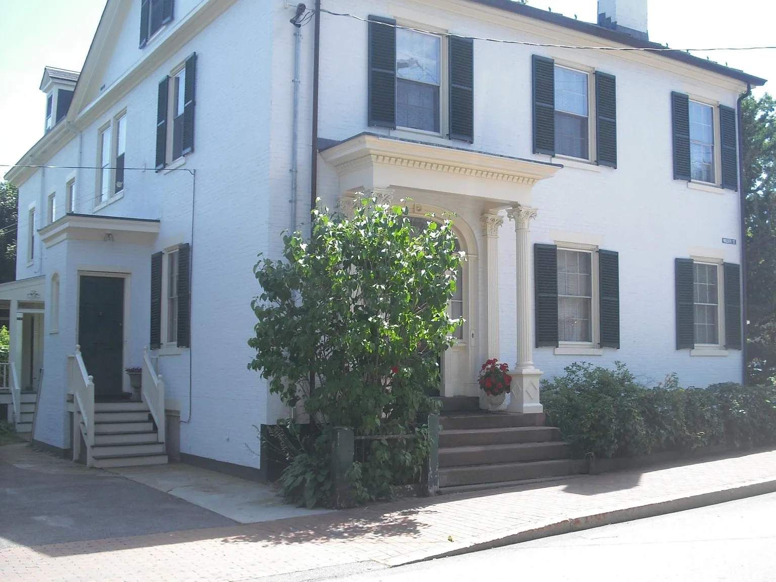 1 bed, 1100 sqft, $3,300 — Photo 1