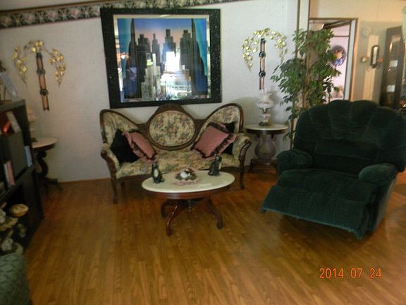 5th image of 235 Davie Woods Dr